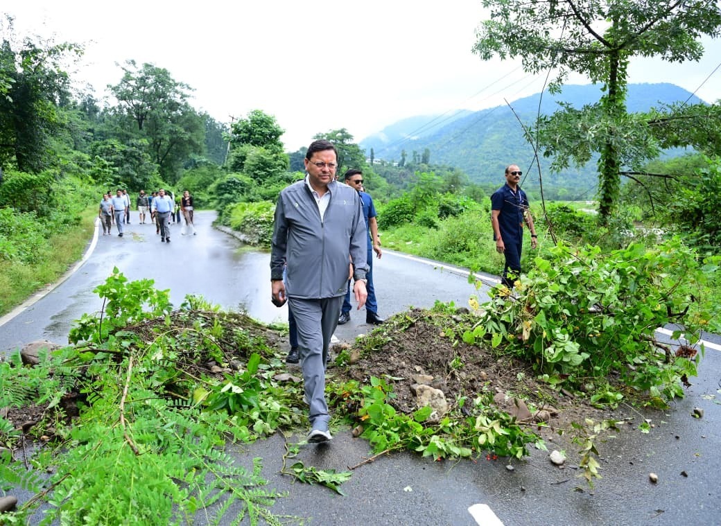 श्री महंत इन्दिरेश अस्पताल ने अधोईवाला क्षेत्र में लगाया निःशुल्क स्वास्थ्य शिविर